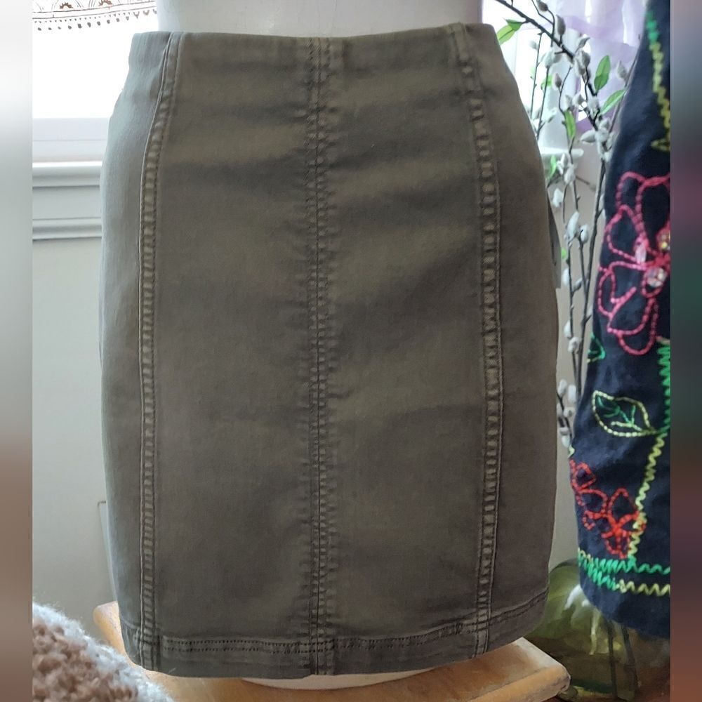 NWT Free People Denim Stretch Mini Skirt Size 4